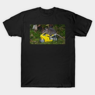 biker mouse on yellow bike T-Shirt